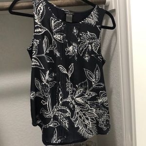 sleeveless blouse top
